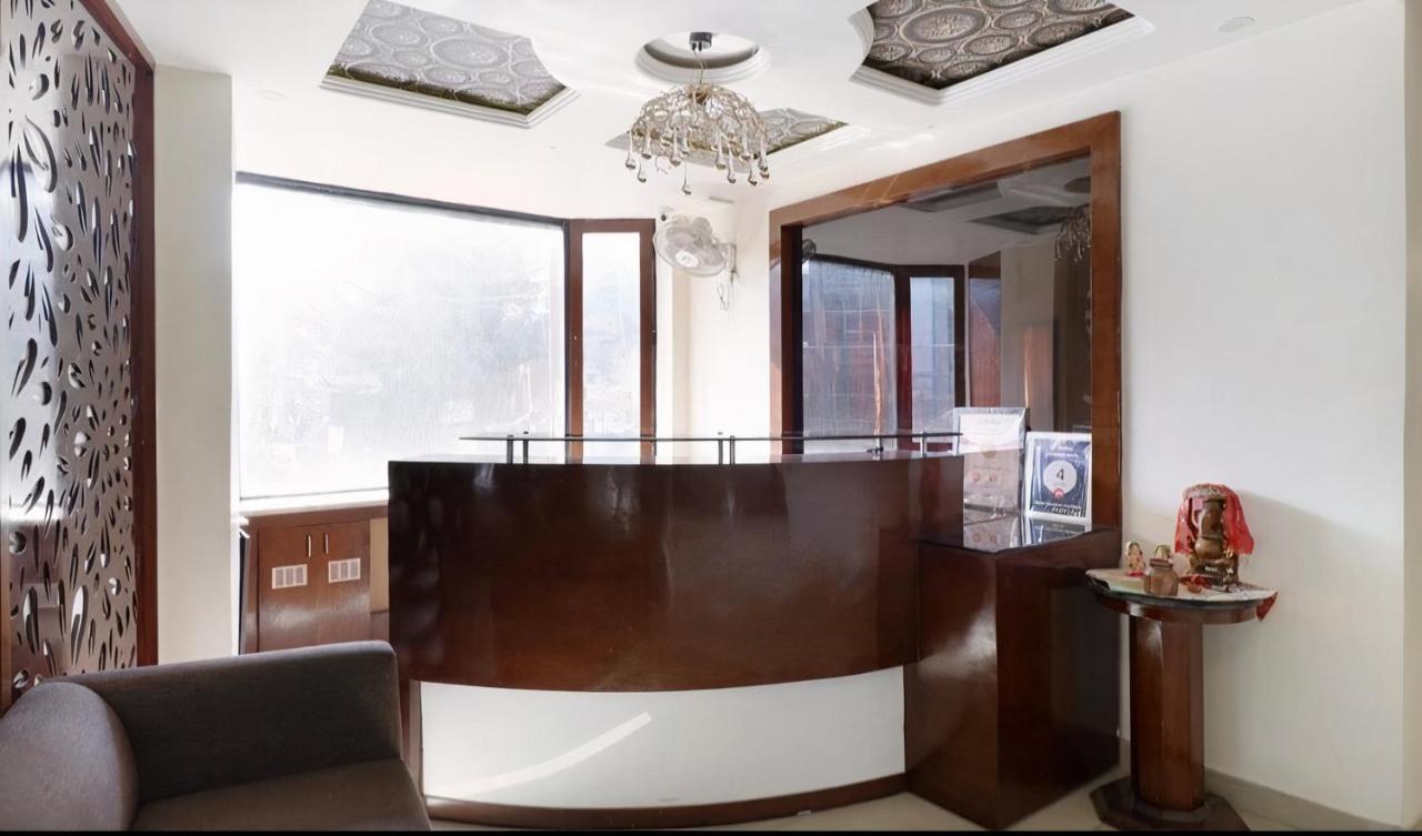 Hotel Himalaya Haridwār Esterno foto